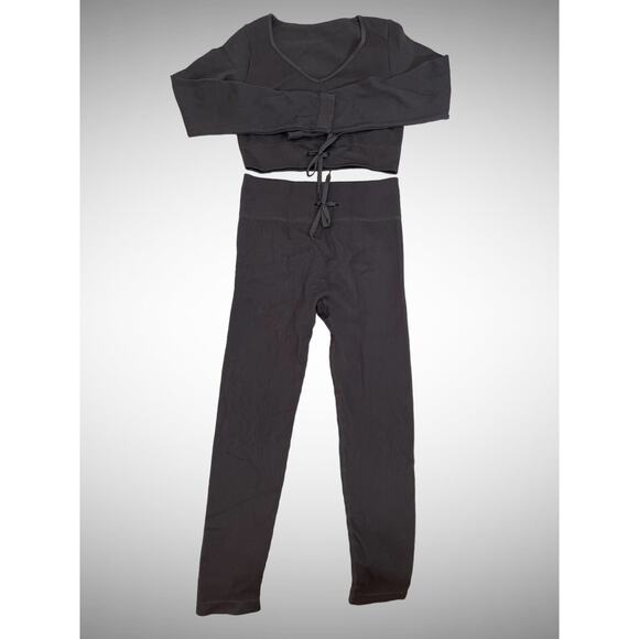 2 Piece Workout Set, Booty booster!, Leggings and Crop top, Long sleeve, Large - Picture 2 of 7